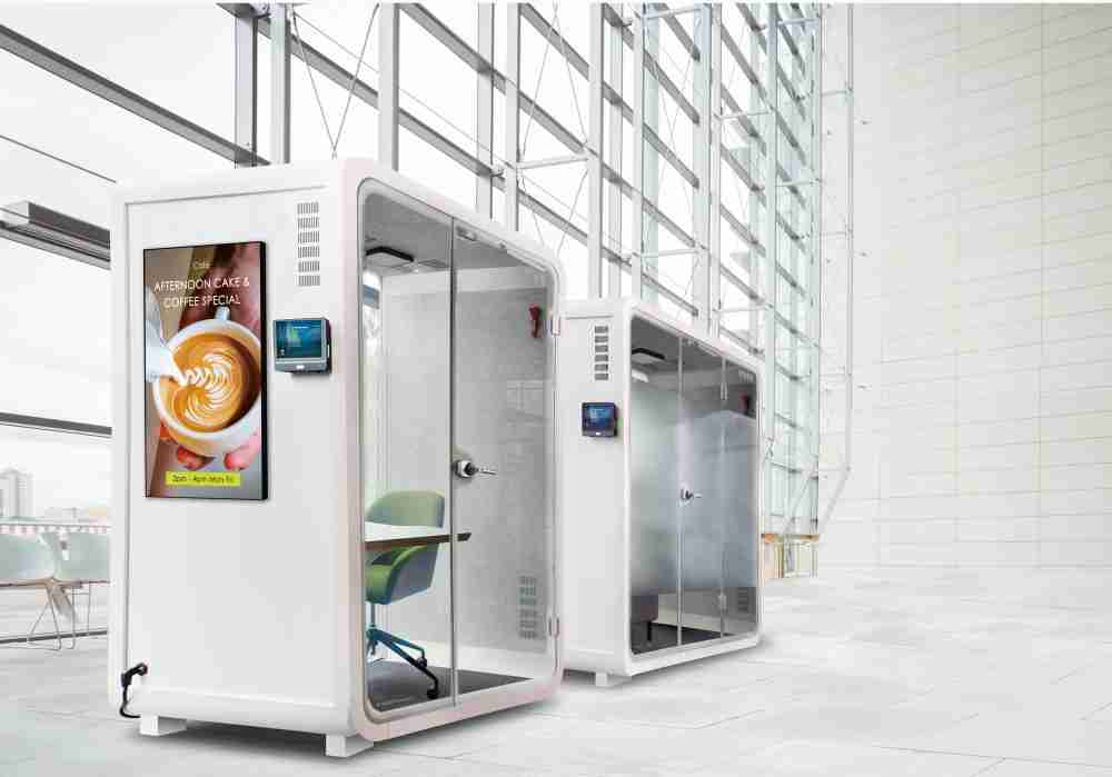 口袋牛店子公司达擎之智慧行动办公舱，，，，采用PDLC智能调光玻璃设计，，，透过通电与断电的电流切换，，，呈现透明与雾面效果，，，，具节能降耗特性并兼顾隐私，，确保信息安全