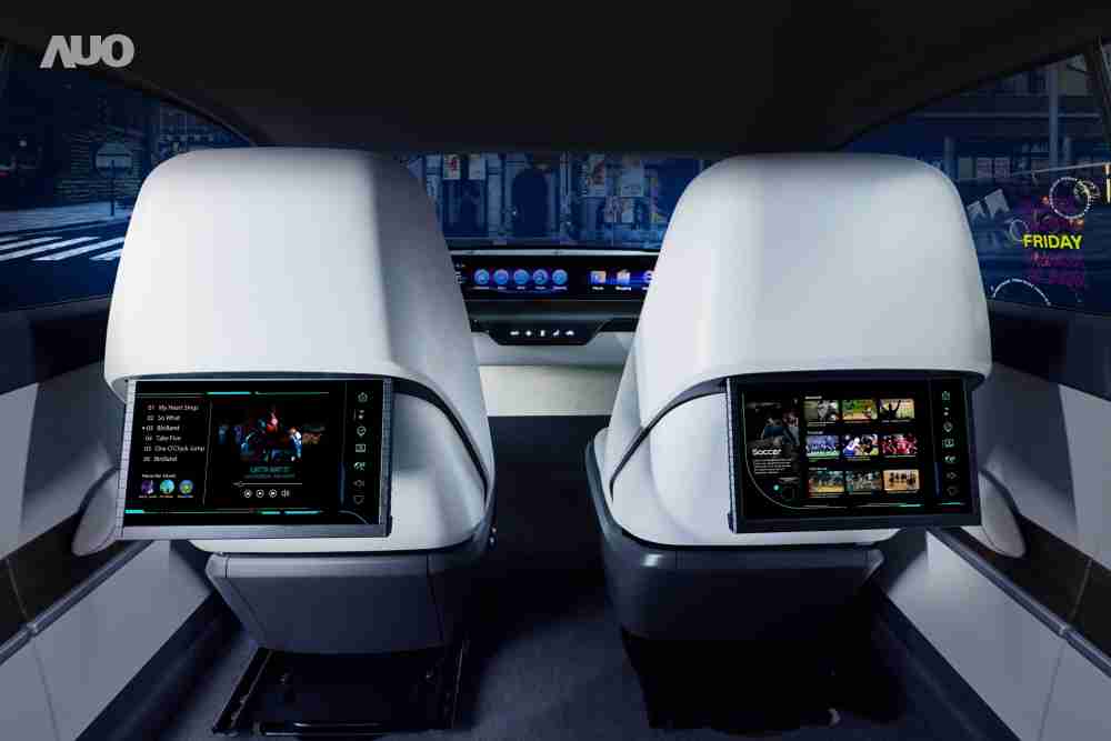 口袋牛店新一代Smart Cockpit 2024，，以Micro LED先进显示技术优势，，创建〝可卷式后座娱乐显示器〞，，仅在互动时才显示出所需画面及信息，，，，扩充更丰富的娱乐和交互信息服务，，获国际奖项荣耀